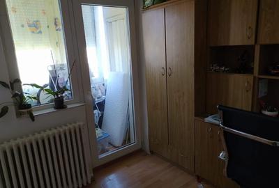 Apartament cu 3 camere decomandat în Cantemir - 3