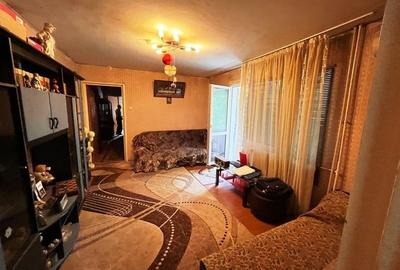 Apartament cu 3 camere semidecomandat în Titan