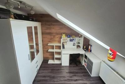 Apartament cu 3 camere decomandat în Berceni