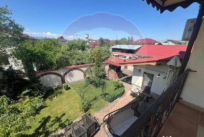 Casă cu 5 camere cu Teren 679 Mp în Central