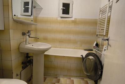 Apartament cu 2 camere decomandat în Galata