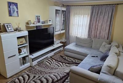 Apartament cu 4 camere decomandat în Micro 17 - 7
