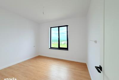 Casă cu 4 camere cu Teren 410 Mp în Cug