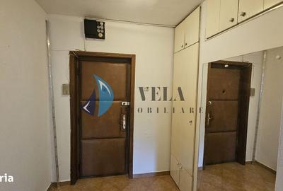 Apartament cu 3 camere decomandat în Cornișa