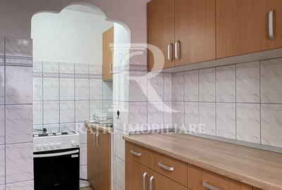 Apartament cu 3 camere decomandat, mobilat în Nufărul - 7