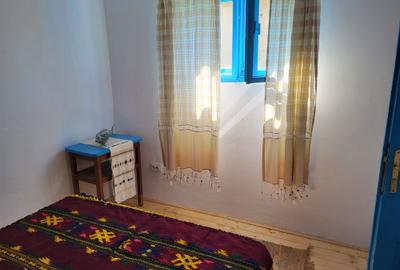 Casă cu 4 camere cu Teren 98 Mp în Central