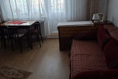Garsonieră decomandată în Trivale