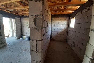 Apartament cu 7 camere decomandat în Murighiol - 9