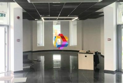 Spațiu comercial, de 60 mp, în Astra