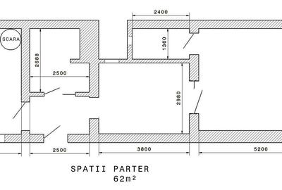 Apartament cu 4 camere semidecomandat în Central - 1