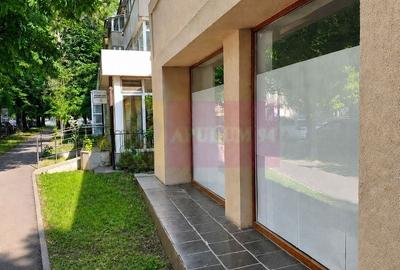 Spațiu comercial, de 59 mp, în Central - 3