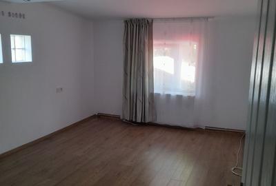 Casă cu 4 camere în Central - 8