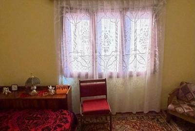 Casă cu 3 camere cu Teren 400 Mp în Hănțești