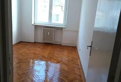 Apartament cu 3 camere decomandat în Mitocași - 4
