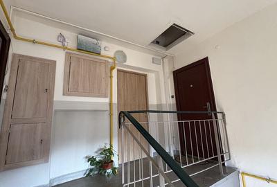 Apartament cu 3 camere decomandat în Confecții - 2