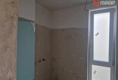 Casă cu 5 camere cu Teren 275 Mp în Moșnița Nouă