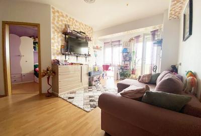Apartament cu 3 camere decomandat în Nufărul