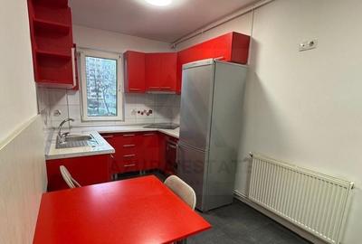 Apartament cu 3 camere semidecomandat, mobilat în Hipodrom 3 - 6