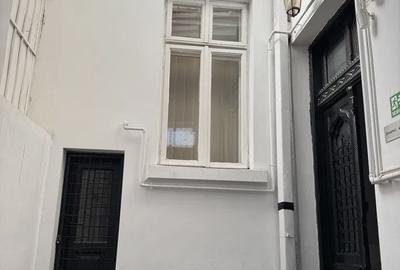 Casă cu 8 camere cu Teren 150 Mp în Cișmigiu