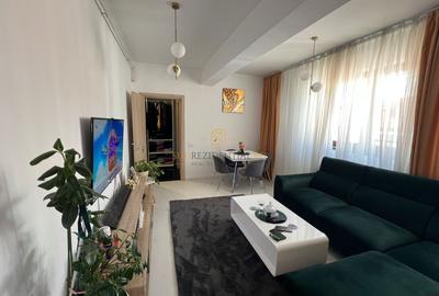 Apartament cu 2 camere decomandat, mobilat în Sud