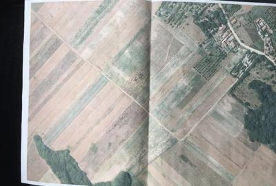 Teren agricol extravilan de 2250 mp, în Budești - 2