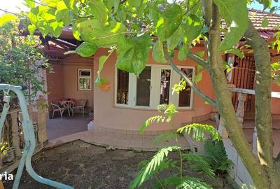 Casă cu 4 camere în Est