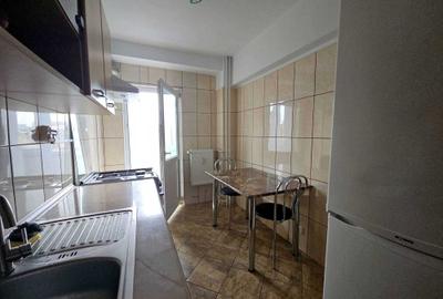 Apartament cu 2 camere decomandat în Calea Victoriei