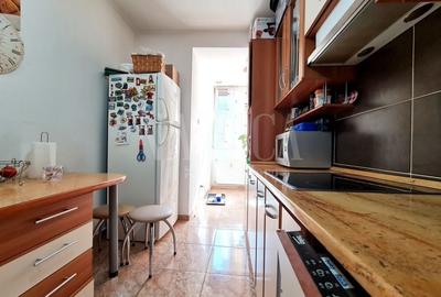 Apartament cu 3 camere semidecomandat în Nufărul - 6