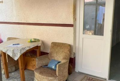 Casă cu 3 camere cu Teren 1800 Mp în Central