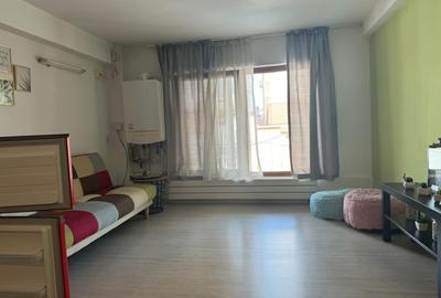 Birou, de 40 mp, în Tomis I - 2