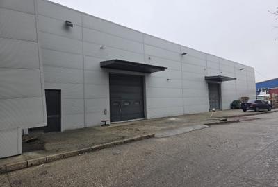 Spațiu industrial, în Militari - 1