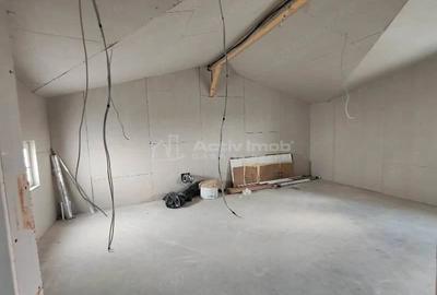 Casă cu 4 camere cu Teren 200 Mp în Prelungirea Ghencea