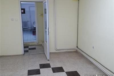 Spațiu comercial, de 62 mp, în Central - 6