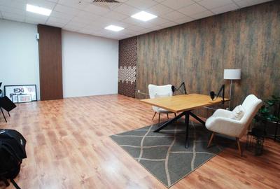 Spațiu comercial, de 20 mp, în Central