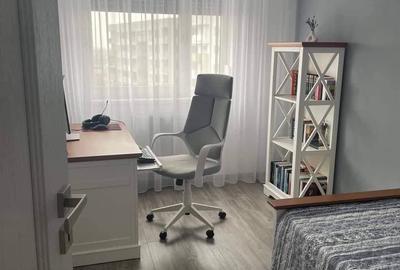 Apartament cu 3 camere decomandat în Central