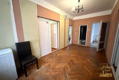 Casă individuală cu 8 camere cu Canalizare în Orașul Nou - 17