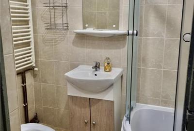 Apartament cu 2 camere nedecomandat în Central