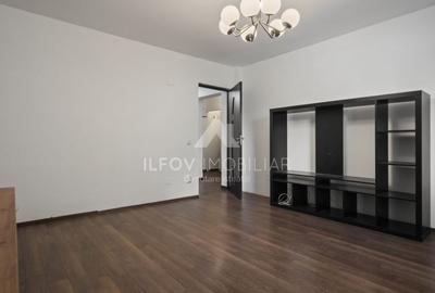 Apartament cu 3 camere decomandat în Tei