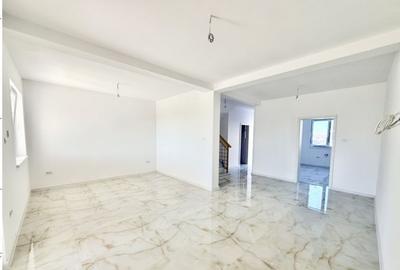 Duplex cu 3 camere cu Canalizare în Moșnița Veche