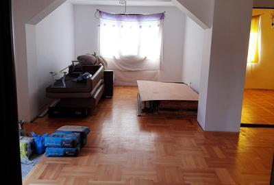 Casă cu 3 camere în Scurtești - 10