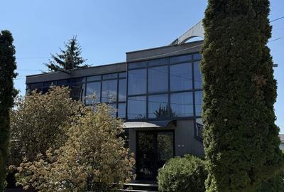 Spațiu comercial, de 350 mp, în Central - 1