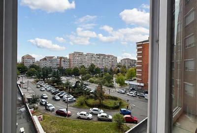 Apartament cu 2 camere semidecomandat în Rogerius