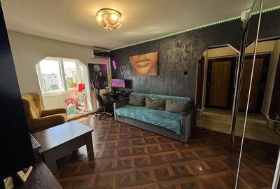 Apartament cu 2 camere semidecomandat, mobilat în Zimbru