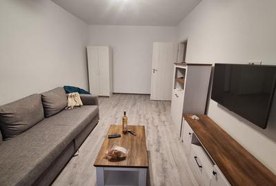 Apartament cu 2 camere decomandat, mobilat în Metalurgiei