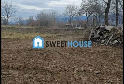 Teren de 3190 mp, în Recea