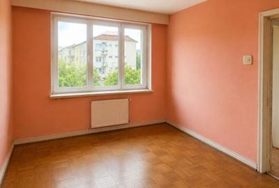 Apartament cu 2 camere decomandat în Republicii - 4