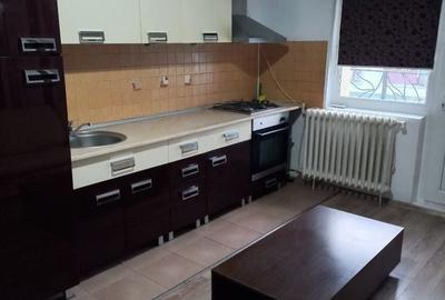 Apartament cu 2 camere decomandat în Titulescu