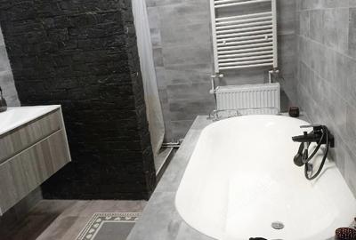 Casă cu Teren 1500 Mp în Central