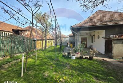 Casă cu 3 camere cu Teren 655 Mp în Central