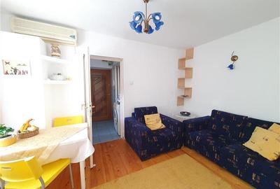 Apartament cu 2 camere semidecomandat, mobilat în Decebal
